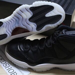 NIKE AIR JORDAN 11 RETRO 7210 BLACK RED 378037002 Mens Size bred concord